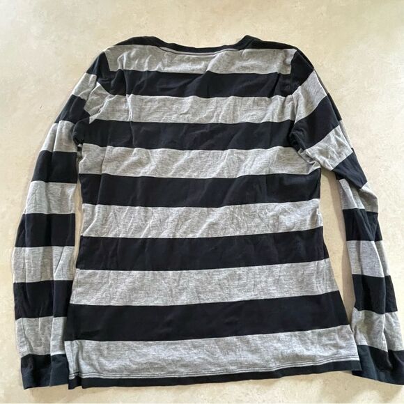 Nike Women’s Shirt long sleeve size Large L black gray stripes striped - Picture 4 of 4